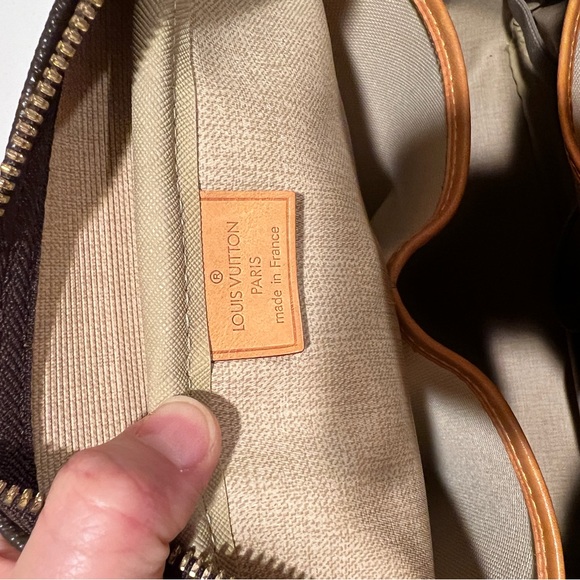 Louis Vuitton Classic Monogram Bag - Picture 10 of 12